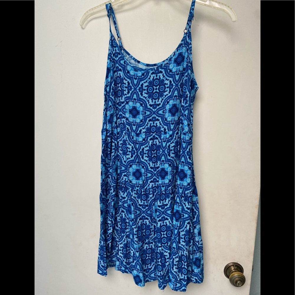 Cute little sundress.